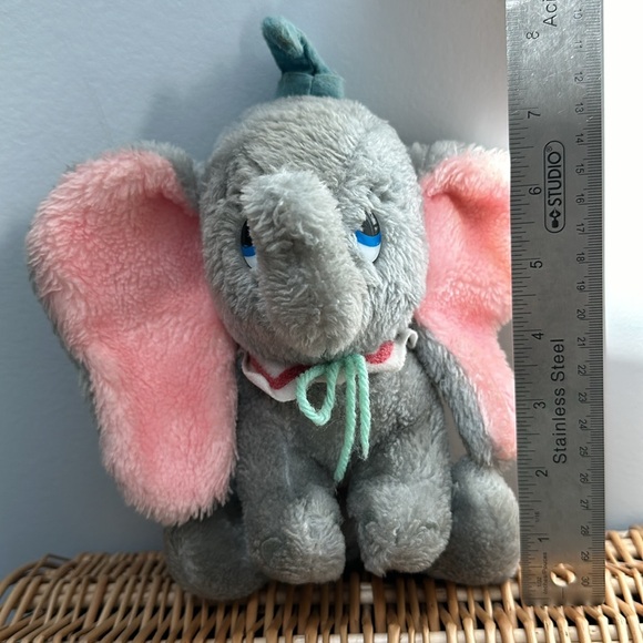 β€οΈ Vintage Collector Toy Disney JUMBO The Elephant - Picture 11 of 12